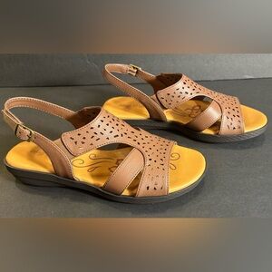 Easy Street - Bolt Sandal - Tan - Size 7